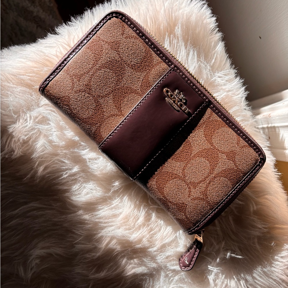 Coach wallet